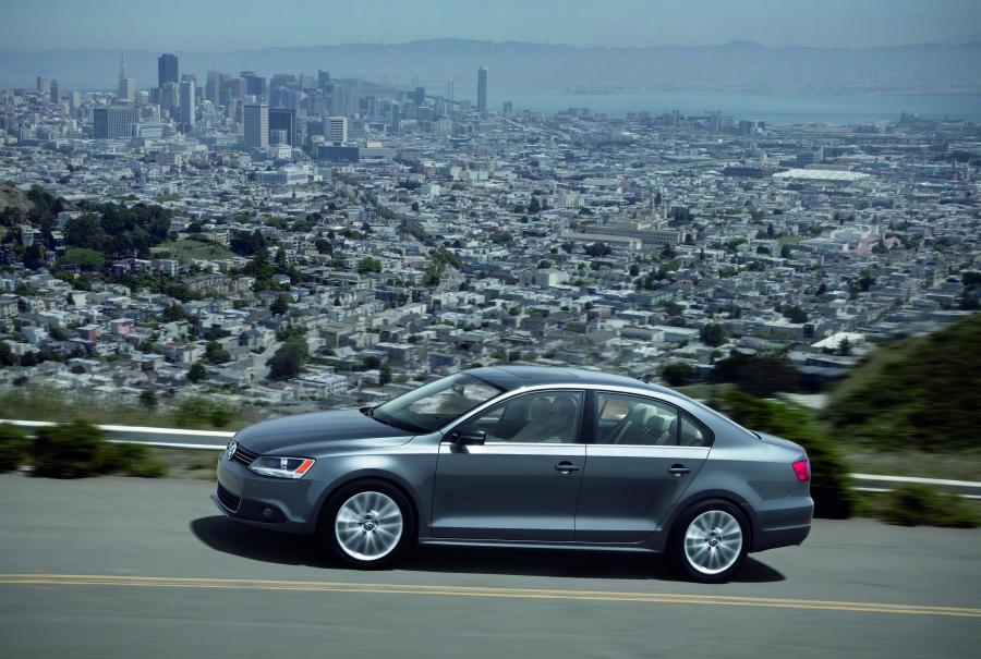  Volkswagen Jetta 2011 года  (фото 10 из 139)
